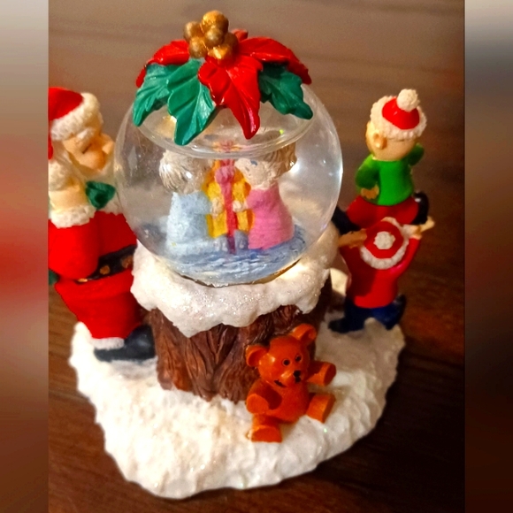 🛼Darling Santa snow globe - Picture 2 of 5